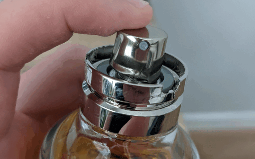 What Tools Can Help Fix a Perfume Bottle That Won’t Spray
